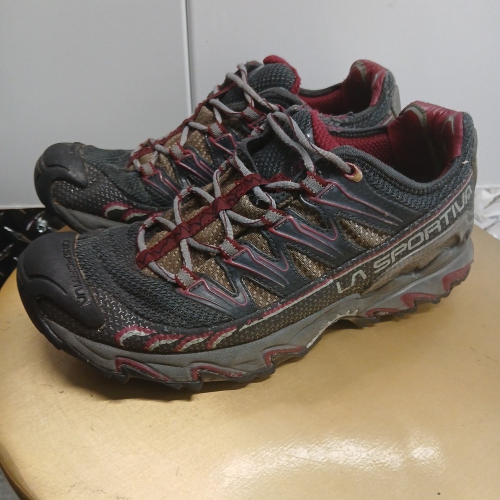La Sportiva Ultra Raptor Women's Sz 8.5 Gray Burgundy Trail Running Hiking Shoes